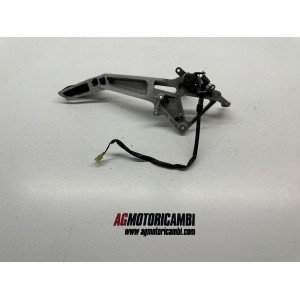 FUSSRASTENHALTER RECHTS HINTEN BREMSE HONDA HORNET 600... 2