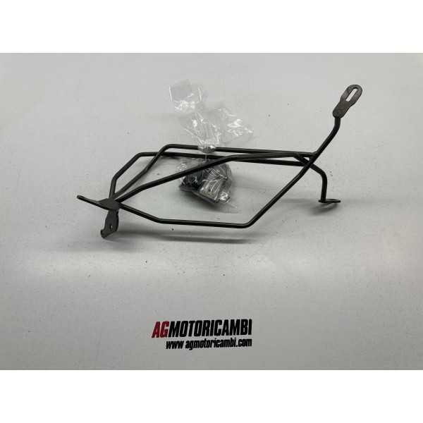 SUPPORT DE SACOCHE ARRIÈRE HONDA HORNET 600...