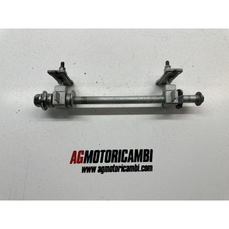 REAR WHEEL AXLE PIN HONDA HORNET 600 PC25E 2005 2006