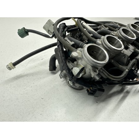 CORPS D'ACCÉLÉRATEUR INTAKE INJECTORS YAMAHA FZ8 800 2011-2015