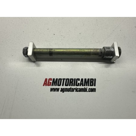 PERNO ASSE RUOTA POSTERIORE YAMAHA FZ8 800 2011-2015
