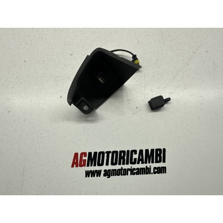 PRESA CARICA TELEFONO USB PIAGGIO X10 350 i ABS 2011-2012-2017