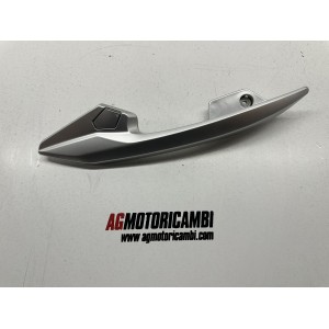 MANIGLIA POSTERIORE DESTRA DX SUZUKI BURGMAN AN 400...