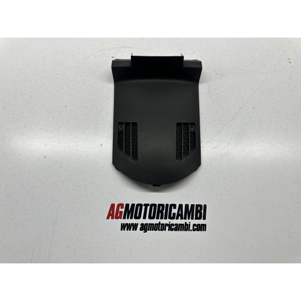 PUERTA DE INSPECCIÓN DEL MOTOR BUJÍA PIAGGIO...