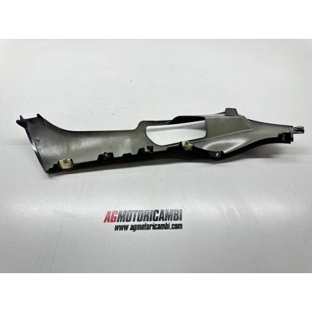 CARENADO BAJO ESTRIBO IZQUIERDO PIAGGIO X EVO 250 2007-2011