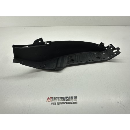 REPOSAPIÉS DERECHO PIAGGIO X EVO 250 2007-2011