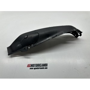 REPOSE-PIED DROIT PIAGGIO X EVO 250 2007-2011 2