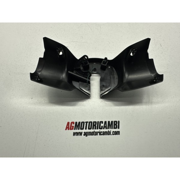 PLASTICA COVER MANUBRIO PEUGEOT METROPOLIS 400...