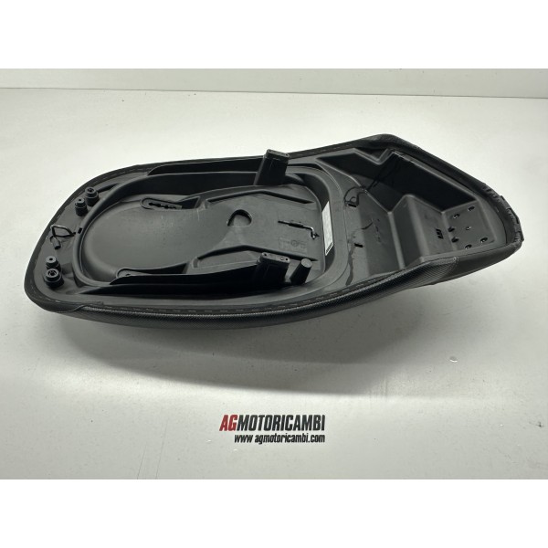 SADDLE PEUGEOT METROPOLIS 400 2013-2016 2017