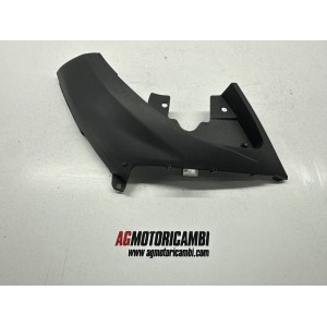 PLASTICA COVER PEDALINA DX PEUGEOT METROPOLIS 400...