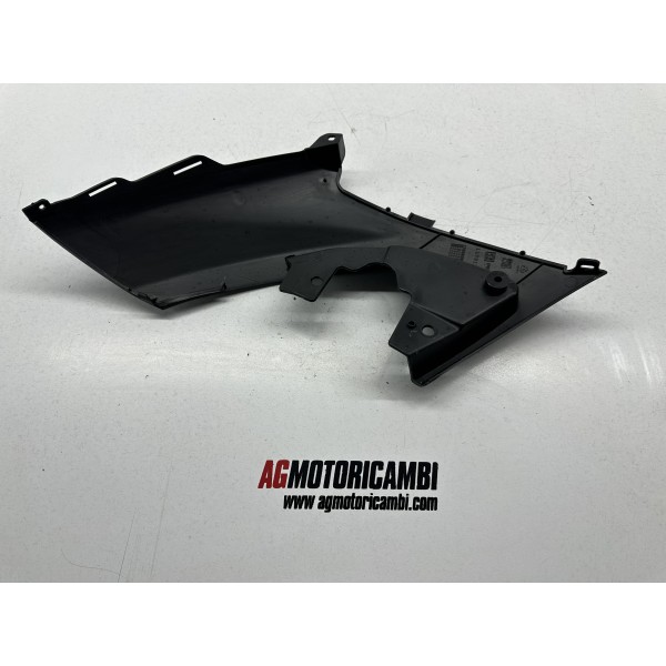 PLASTICA COVER PEDALINA DX PEUGEOT METROPOLIS...