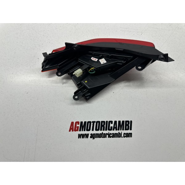 RIGHT REAR HEADLIGHT RIGHT PEUGEOT METROPOLIS...