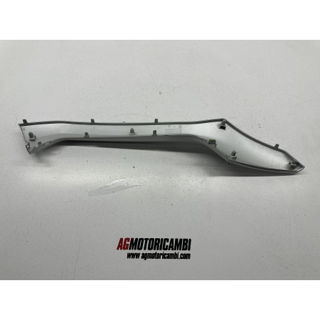 CARÉNAGE LATÉRAL SOUS MARCHEPIED GAUCHE PEUGEOT METROPOLIS 400 2013-2016 2017