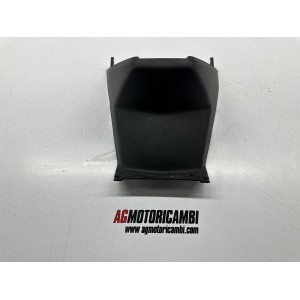 PLASTICA COVER MOTORE TESTATA PEUGEOT METROPOLIS 400...