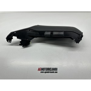 CUERPO BAJO ESTRIBO IZQUIERDO PEUGEOT METROPOLIS 400...