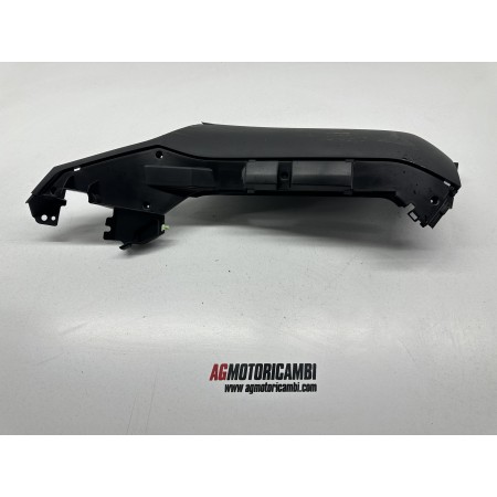 CARROSSERIE SOUS PIED DE LIT GAUCHE PEUGEOT METROPOLIS 400 2013-2016 2017