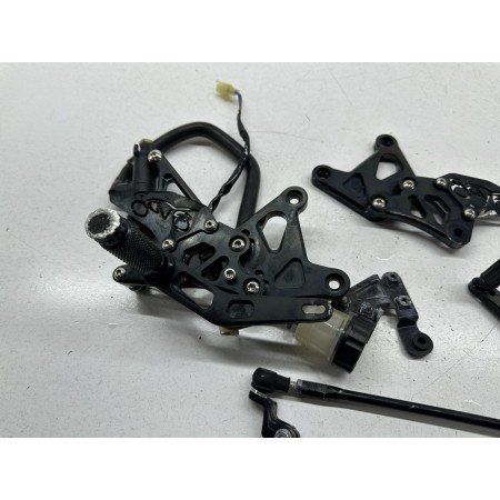 COPPIA PEDANE PILOTA ARRETRATE REGOLABILI AVBD KAWASAKI NINJA 600 ZX-6R 2007-2008