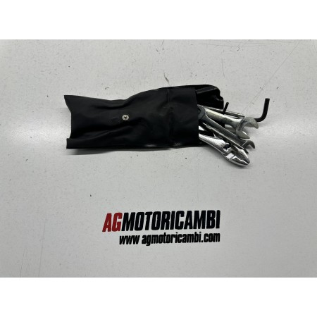 SET TOOL KIT USE AND MAINTENANCE YAMAHA MIDNIGHT STAR 1900 XV1900A 2006-2012