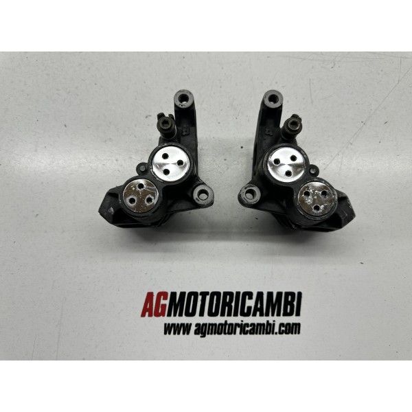 PAR DE PINZAS DE FRENO DELANTERO YAMAHA...