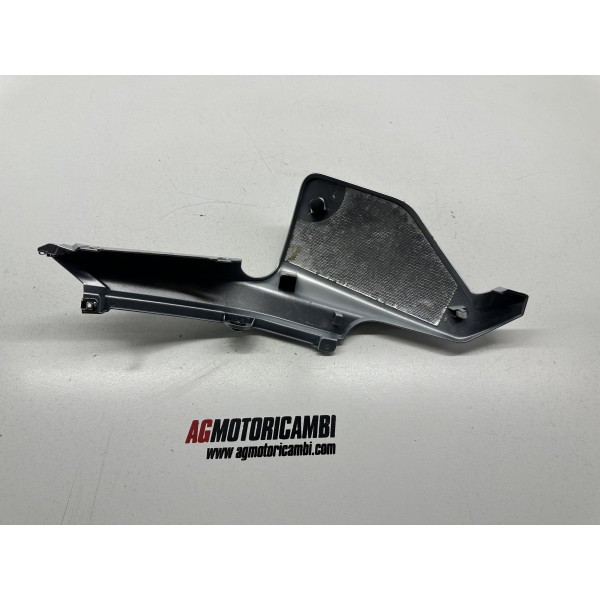RECHTE HINTERE VERKLEIDUNG AUSPUFF BENELLI...