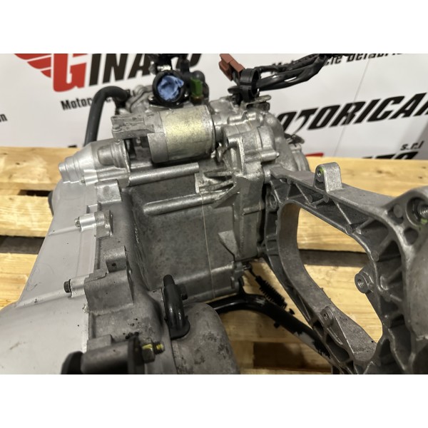 BLOCCO MOTORE COMPLETO M36AM PIAGGIO X EVO 250...