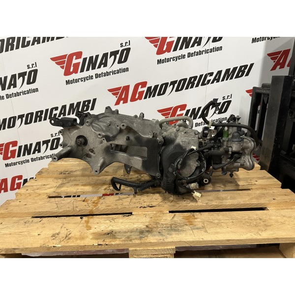 KOMPLETTE MOTORENBLOCK M762M PIAGGIO X10 350 i...