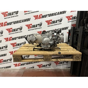 BLOCCO MOTORE COMPLETO P6A PEUGEOT METROPOLIS 400...