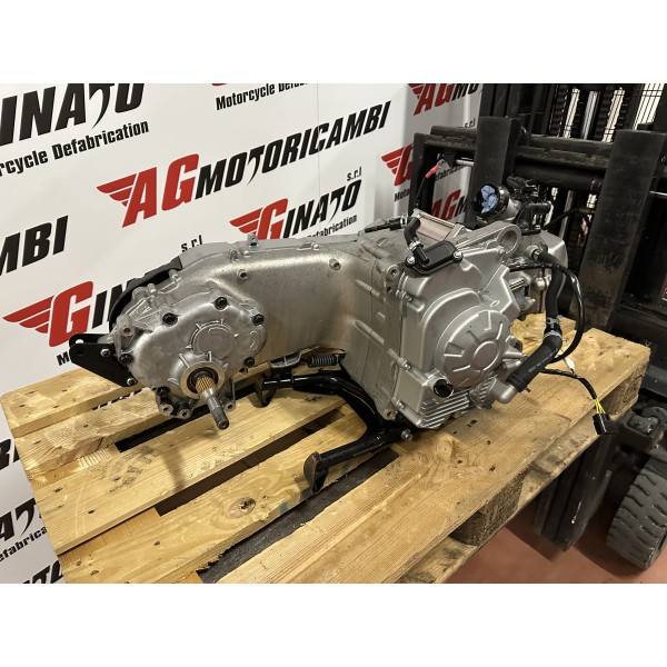 P6A BLOC MOTEUR COMPLET PEUGEOT METROPOLIS 400...