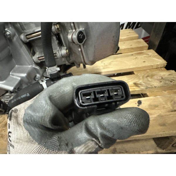 P6A BLOC MOTEUR COMPLET PEUGEOT METROPOLIS 400...