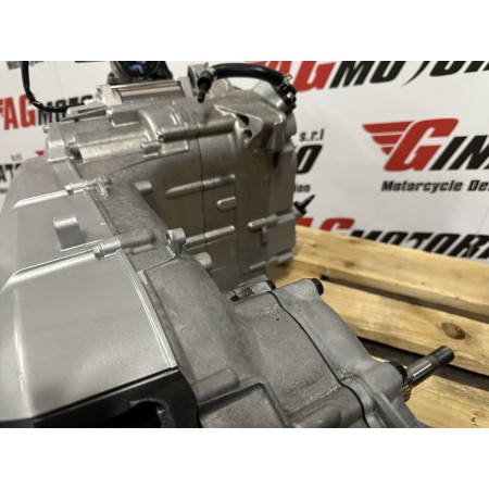 BLOCCO MOTORE COMPLETO P6A PEUGEOT METROPOLIS 400 2013-2016 2017