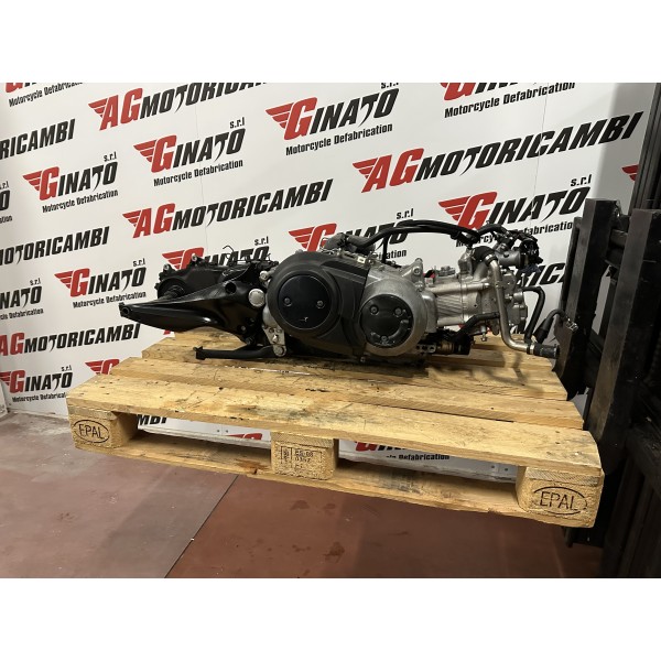 KOMPLETTER MOTORBLOCK J406E 49000KM YAMAHA...