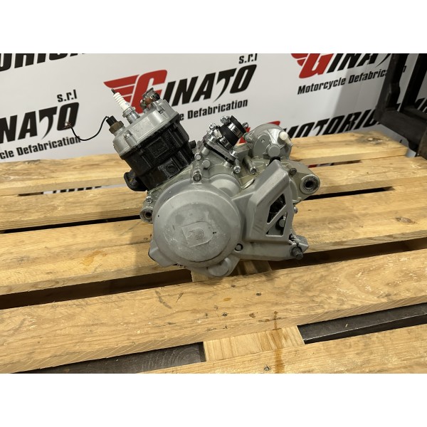 BLOC MOTEUR COMPLET D50B0 DERBI SENDA DRD SM 50...