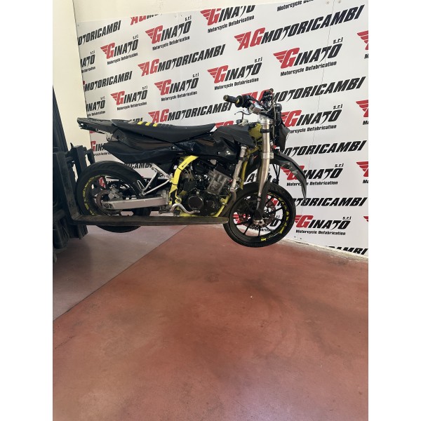 BLOCCO MOTORE COMPLETO SWM SM 125 R 2017-2020...