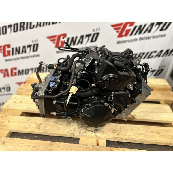KOMPLETTER MOTORBLOCK ZX600PE KAWASAKI NINJA...
