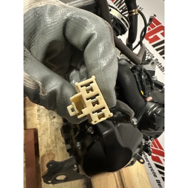 COMPLETE ENGINE BLOCK ZX600PE KAWASAKI NINJA...